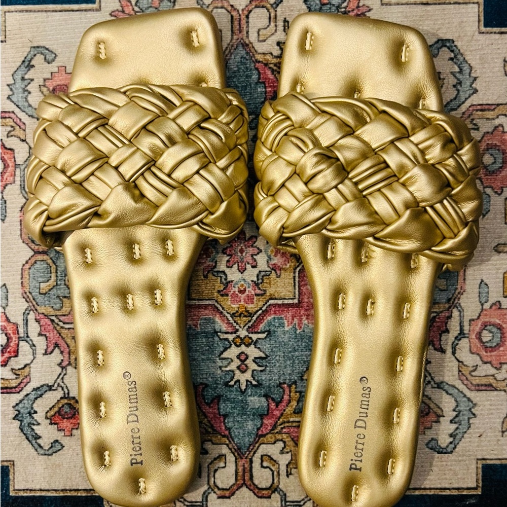 Pierre Dumas Starling Woven Womens gold Size 7 Sandals Slides Boutique puffy